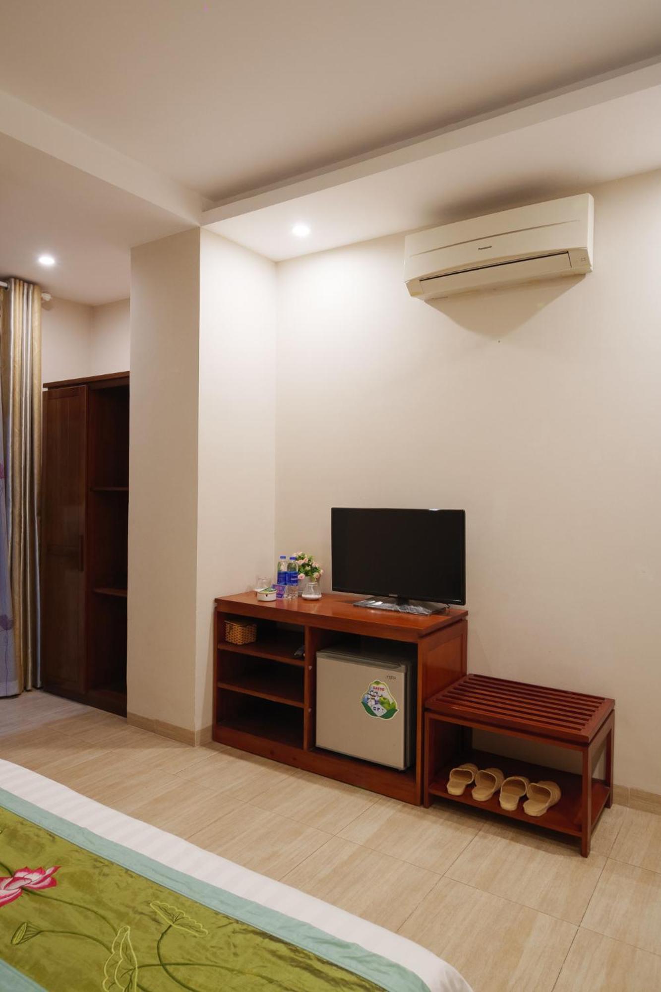 האנוי Ngan Ha Hotel Long Bien מראה חיצוני תמונה